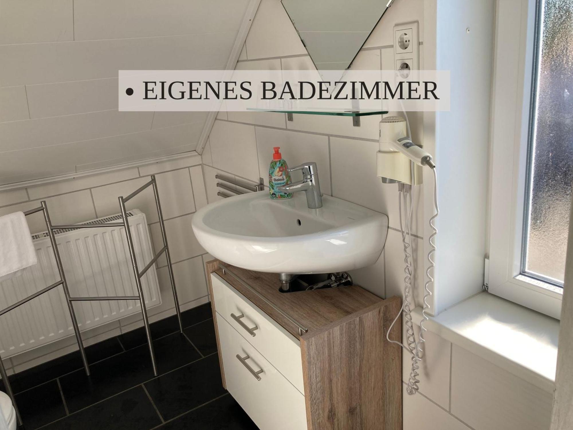 Haus Krabbe, Apartment 10, Naehe Bremerhaven, Fuer 1-2 Personen, 2 Schlafzimmer, Einzelbetten, Zweite Etage, Zentral Gelegen, Bis Zu 2 Hunden Kostenfrei Willkommen Wremen Eksteriør bilde